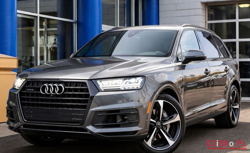 2019' Audi Q7 photo #1