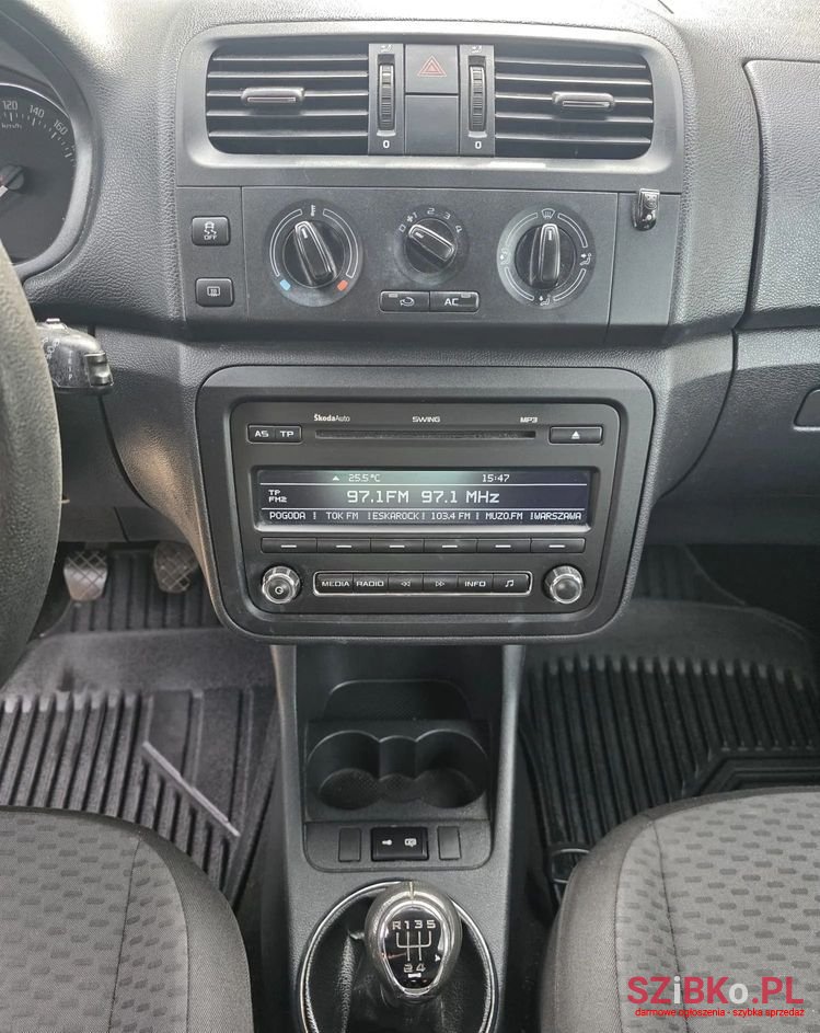 2012' Skoda Fabia 1.2 Tsi Ambition Plus photo #5
