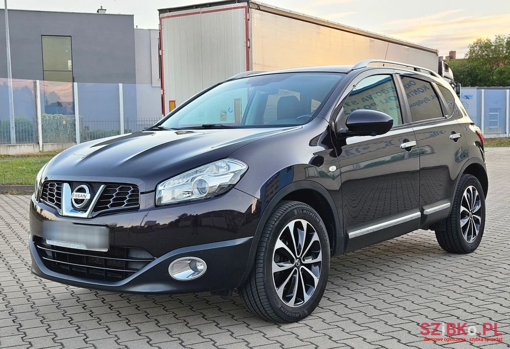 2011' Nissan Qashqai 2.0 4X4 Tekna Pack photo #2