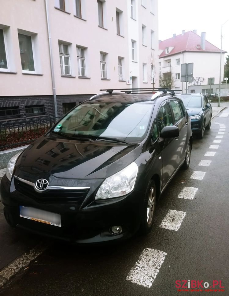 2010' Toyota Verso photo #6