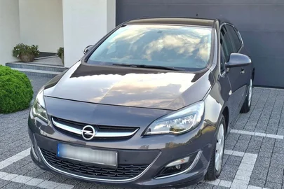 2013' Opel Astra Iv 1.4 T Cosmo