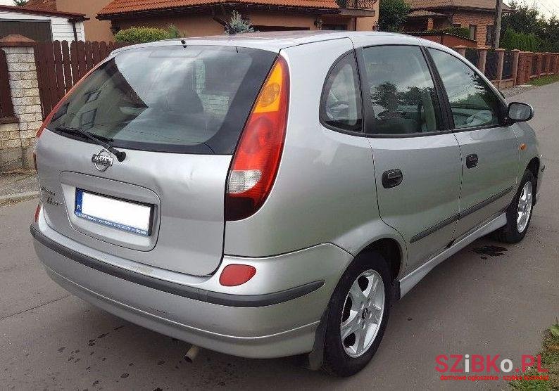 2001' Nissan Almera photo #2