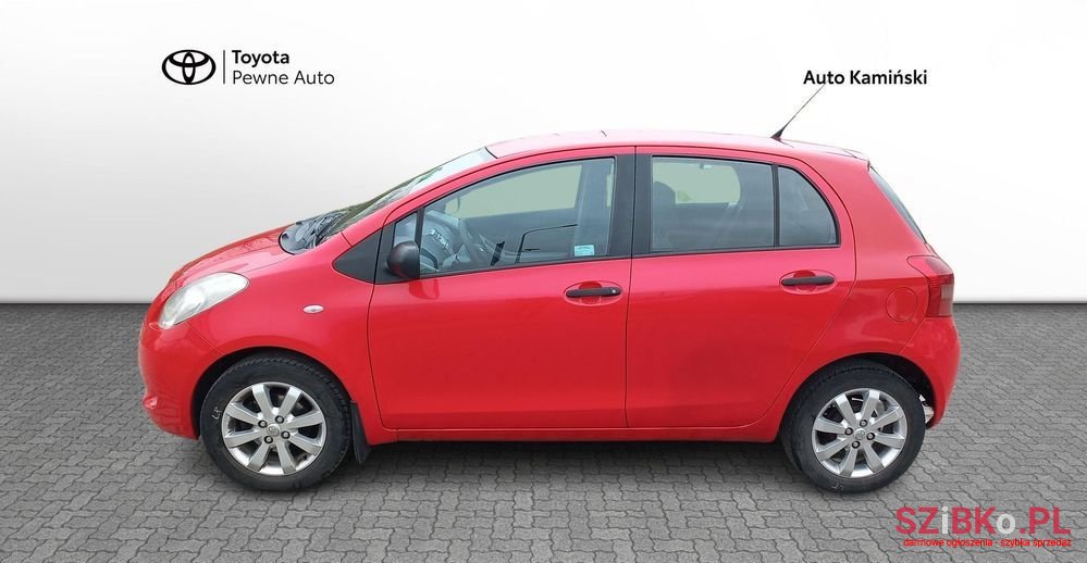 2008' Toyota Yaris photo #5