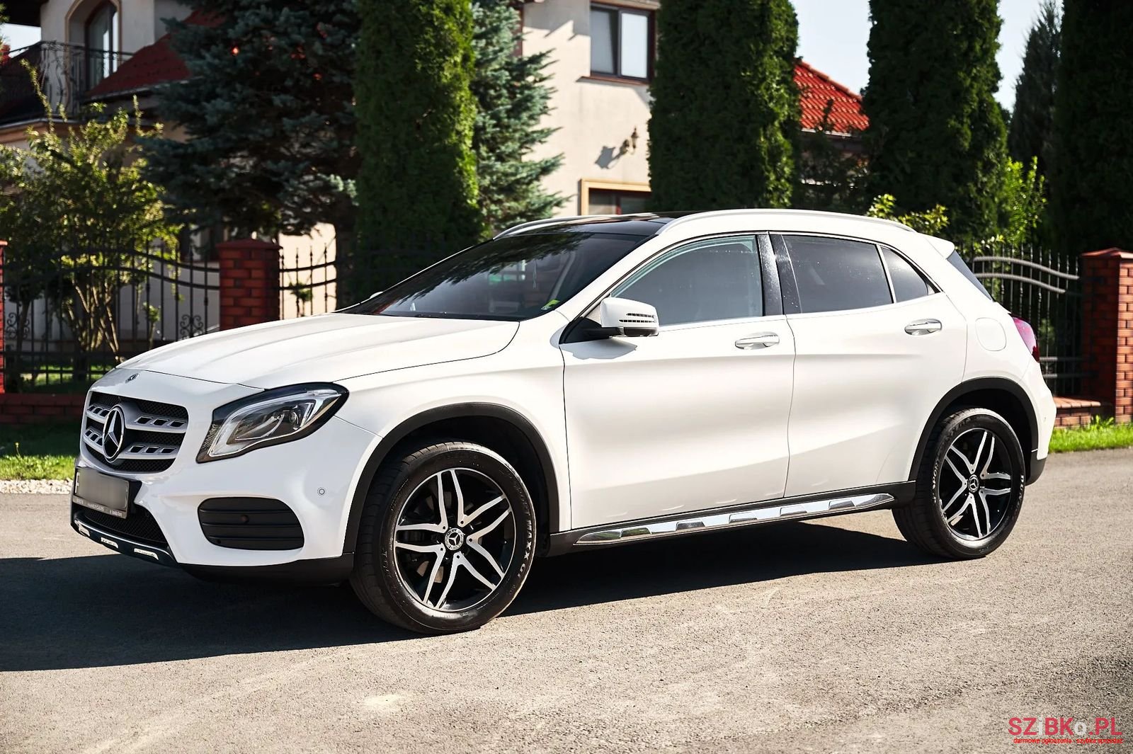 2018' Mercedes-Benz GLA photo #3