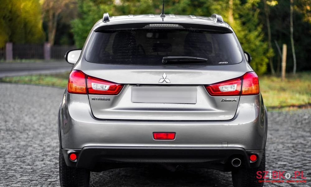 2015' Mitsubishi ASX photo #5