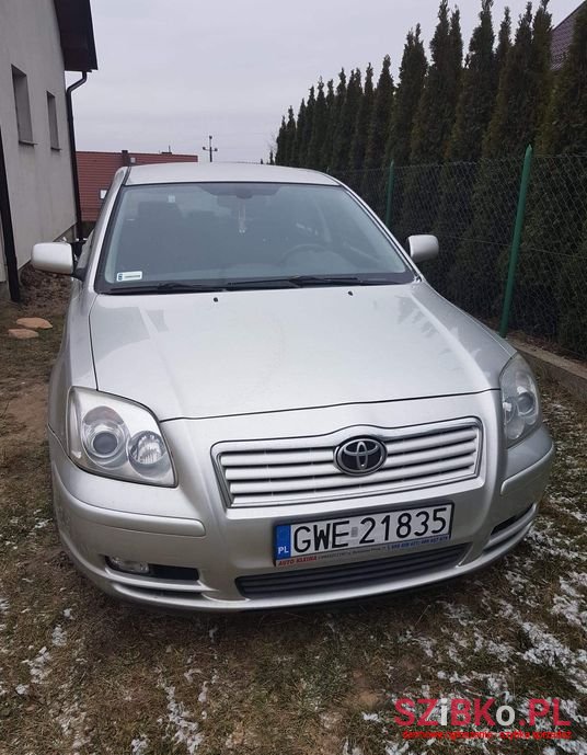 2005' Toyota Avensis photo #2