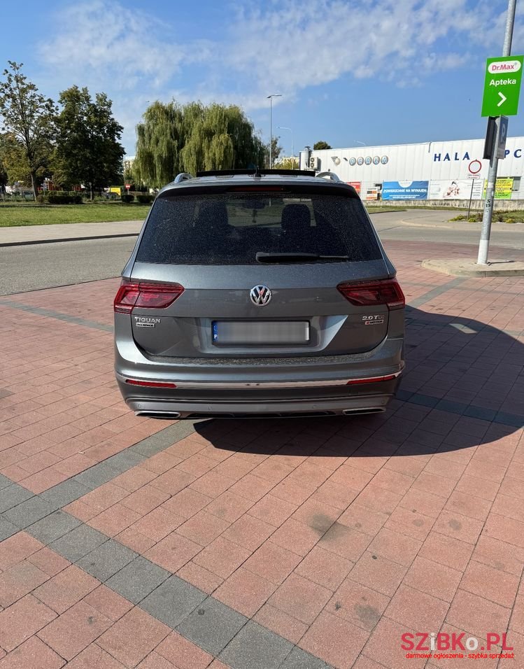 2018' Volkswagen Tiguan Allspace photo #5