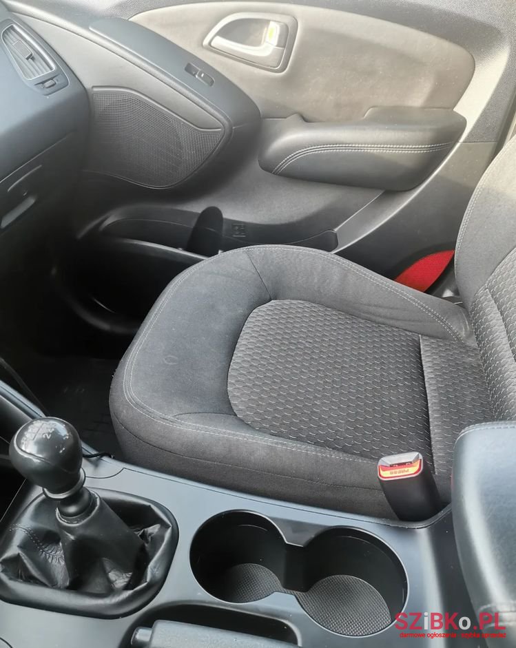 2011' Hyundai ix35 photo #5