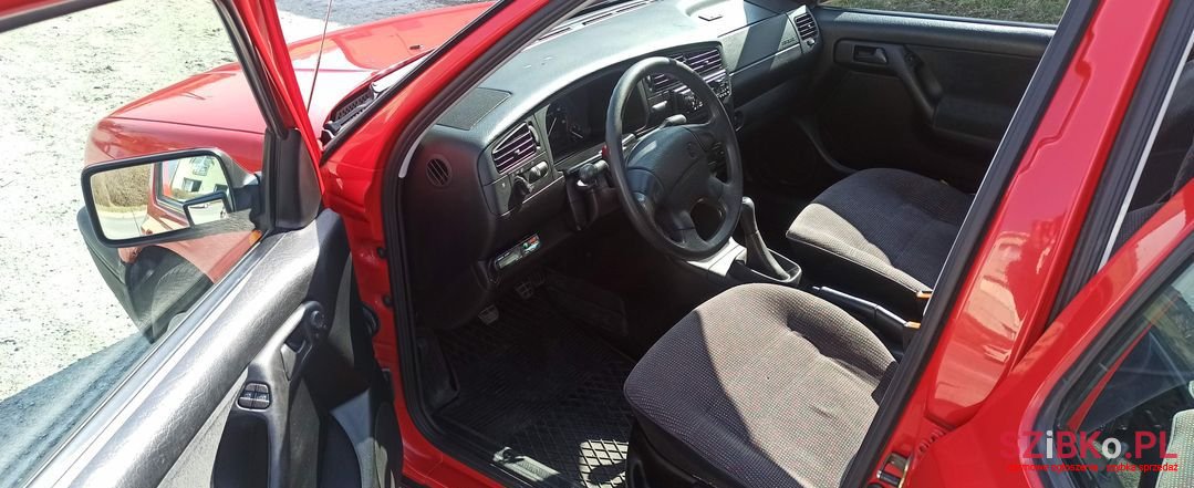 1996' Volkswagen Golf photo #5