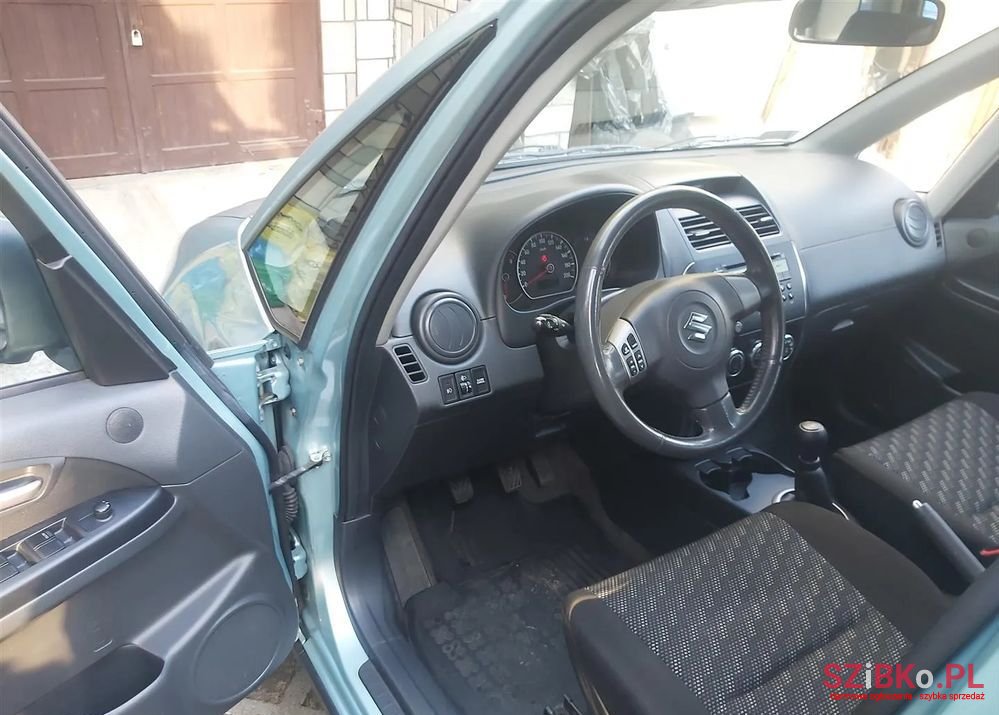 2007' Suzuki SX4 photo #5