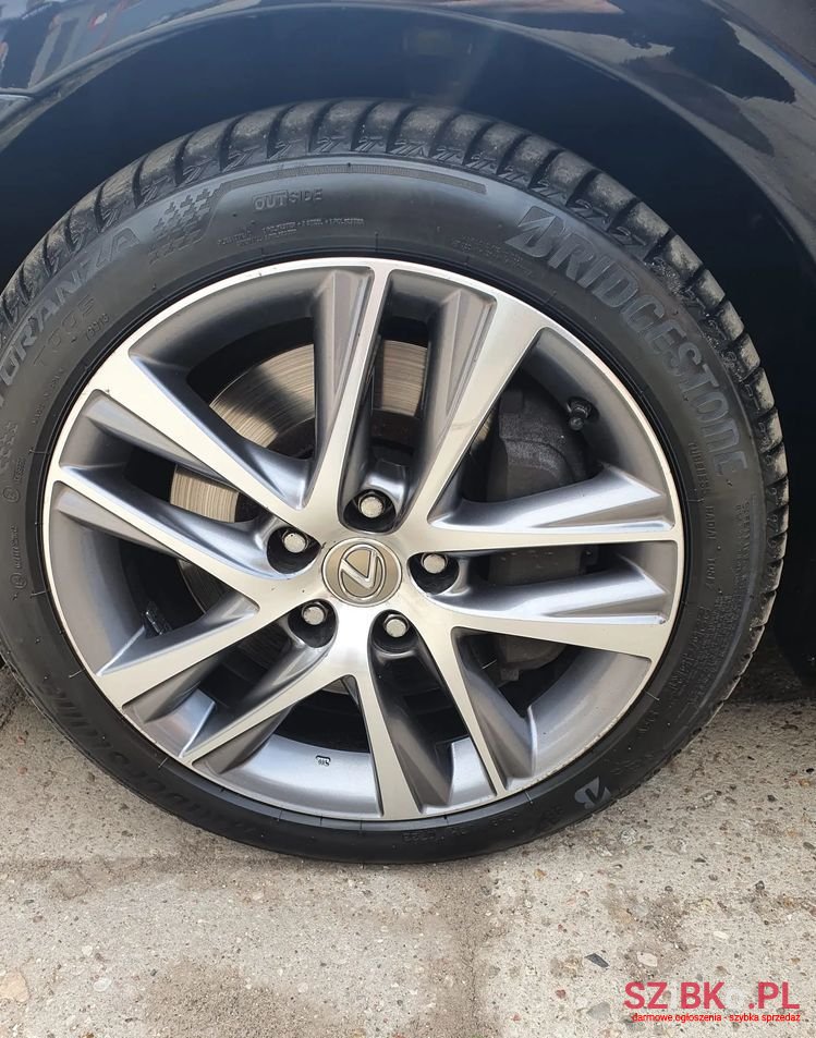 2017' Lexus IS 200T / 300 Elegance photo #6