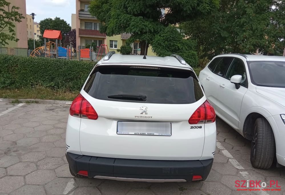2015' Peugeot 2008 photo #4