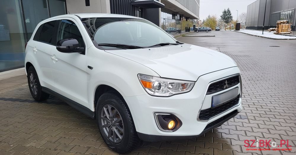 2011' Mitsubishi ASX photo #1