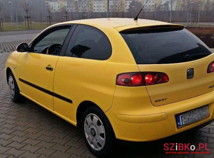 2002' SEAT Ibiza photo #2