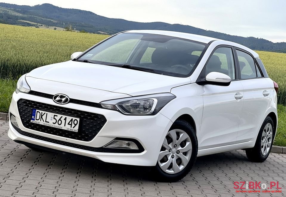 2016' Hyundai i20 photo #1