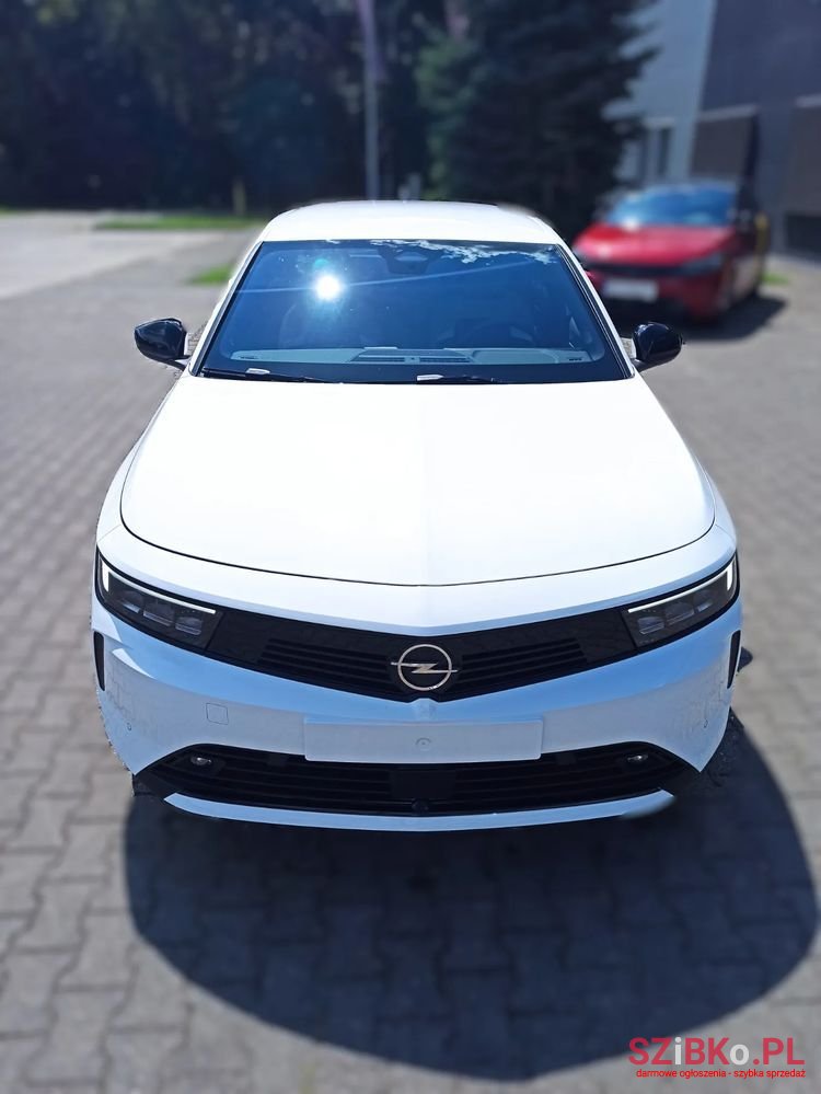 2024' Opel Astra Vi 1.2 T Edition S&S photo #6