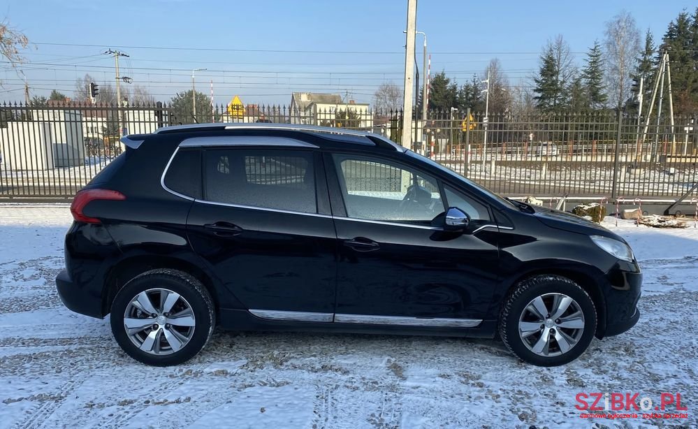 2015' Peugeot 2008 photo #6