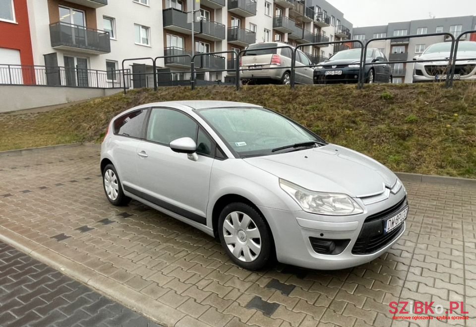 2010' Citroen C4 photo #2