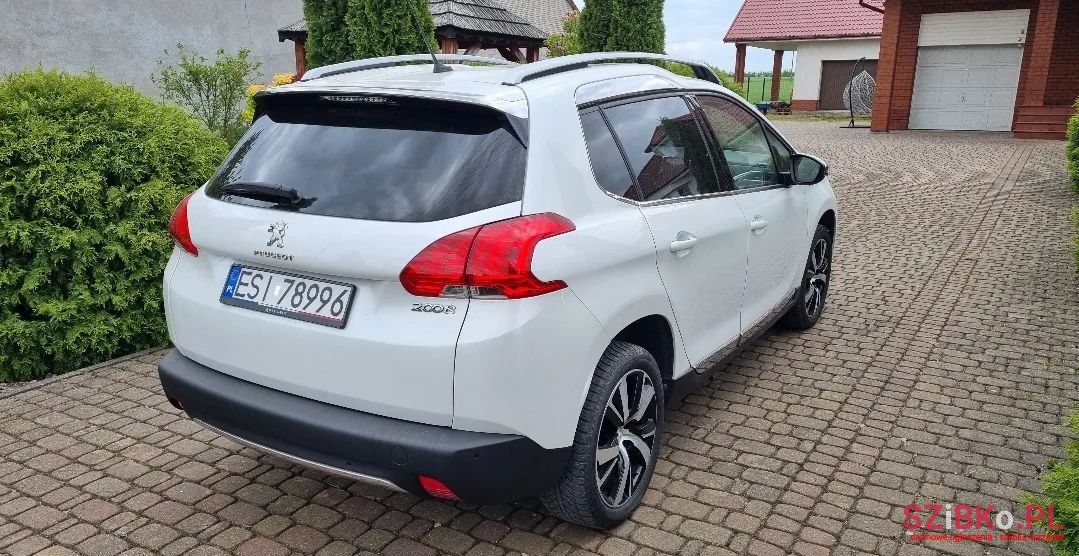 2015' Peugeot 2008 photo #5