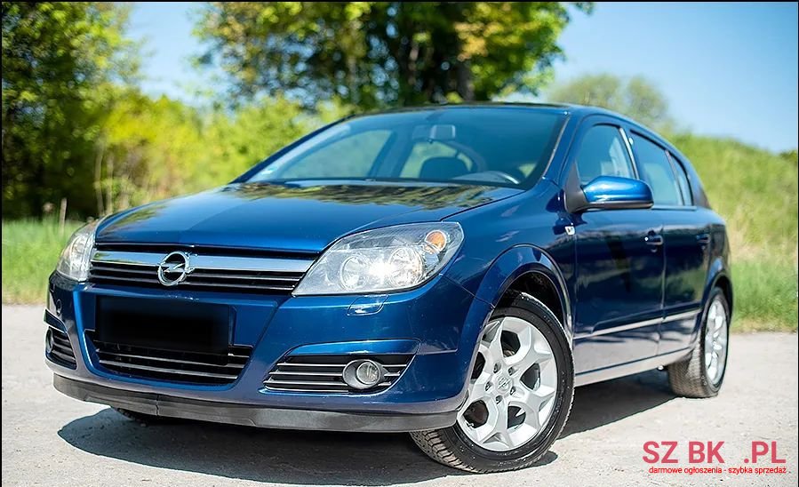 2004' Opel Astra photo #1