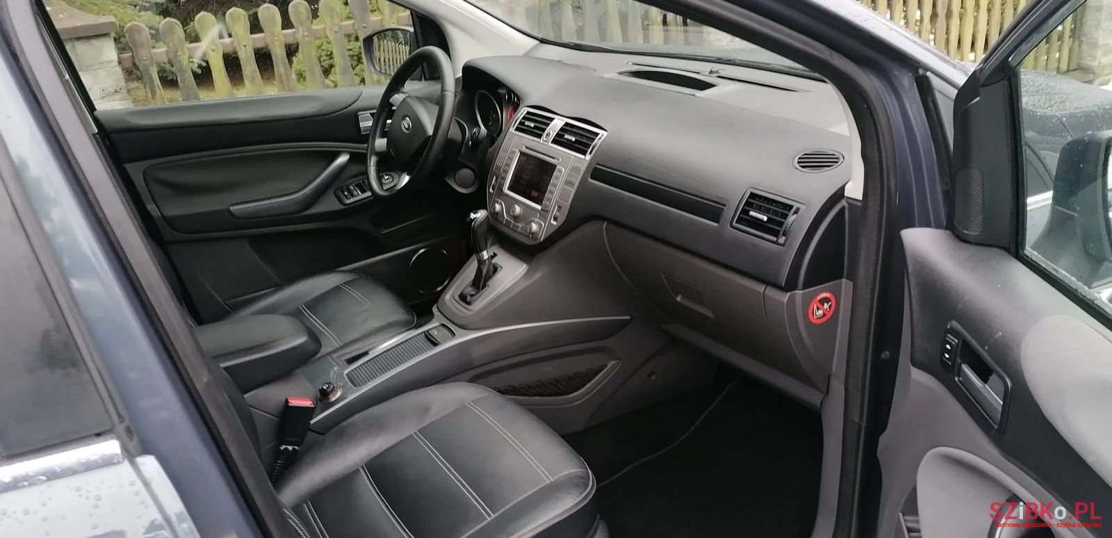 2011' Ford Kuga photo #2