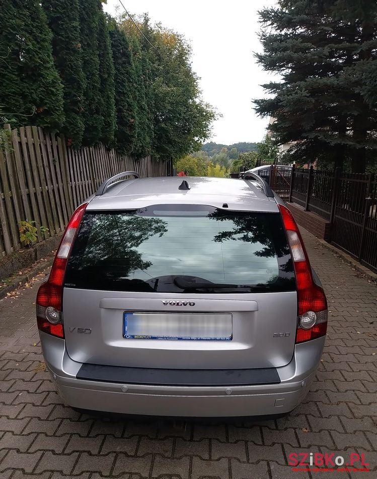 2005' Volvo V50 2.0D photo #3