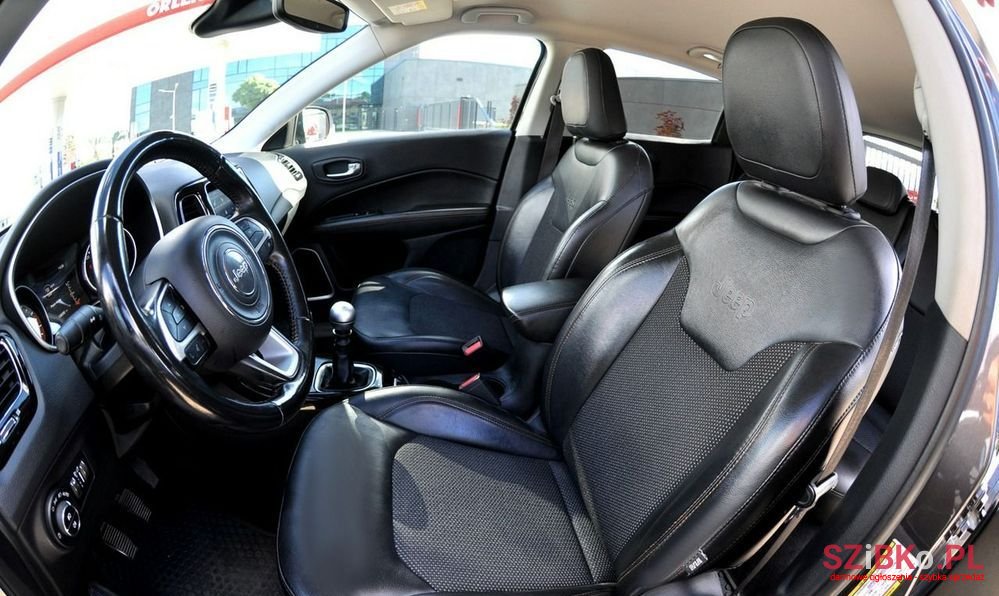2018' Jeep Compass photo #6
