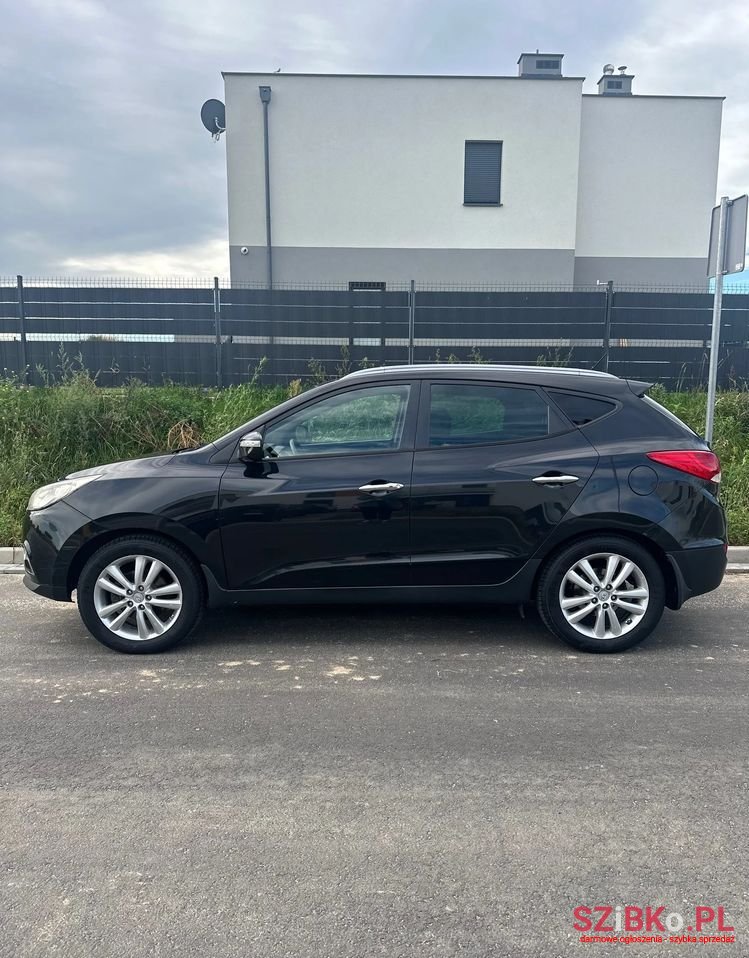 2010' Hyundai ix35 2.0 Crdi Premium photo #3