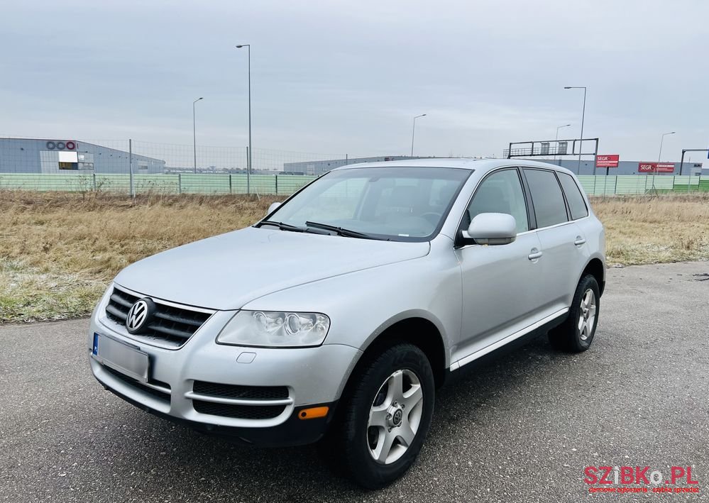 2006' Volkswagen Touareg 3.2 V6 Tiptr photo #3