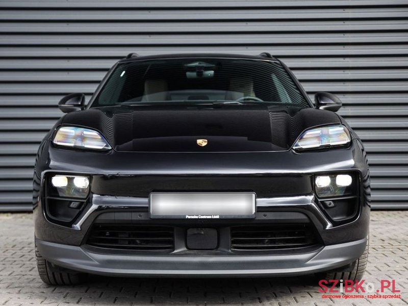 2024' Porsche Macan photo #2