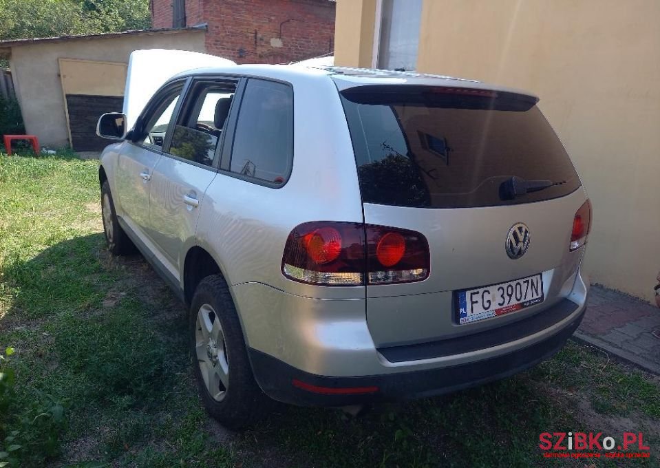 2008' Volkswagen Touareg photo #4