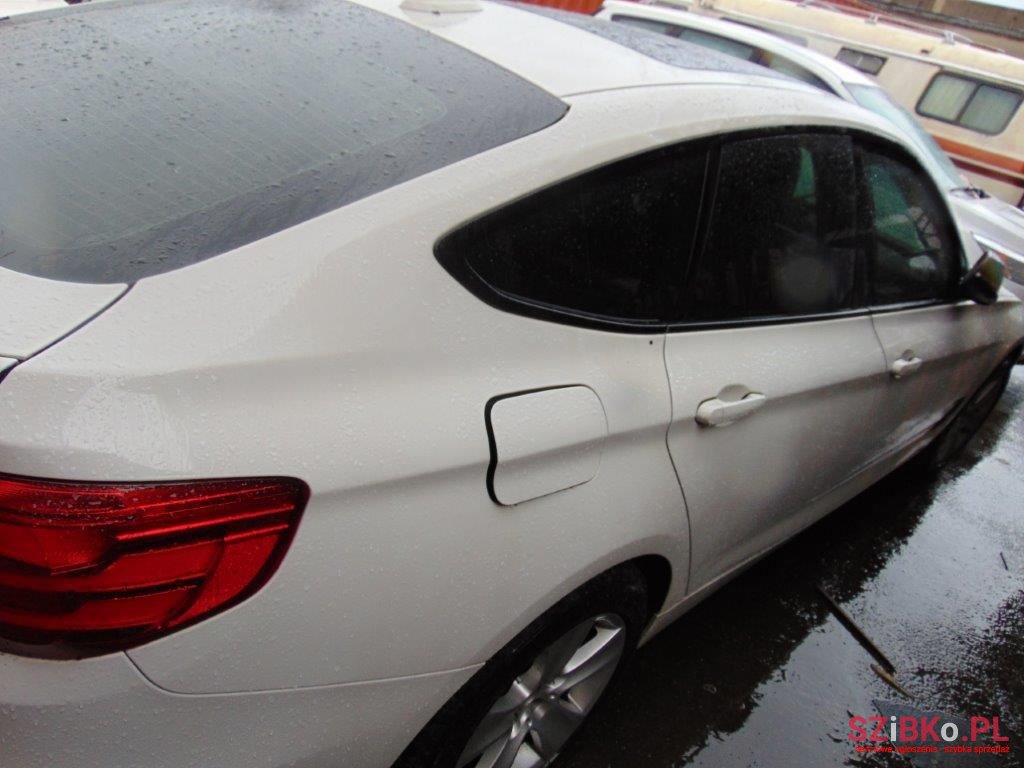 2013' BMW 3 Series GT photo #7