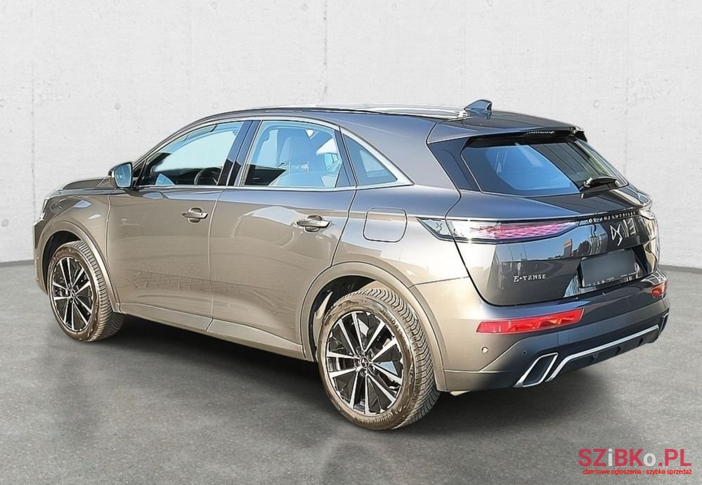 2024' DS Automobiles DS 7 Crossback photo #5