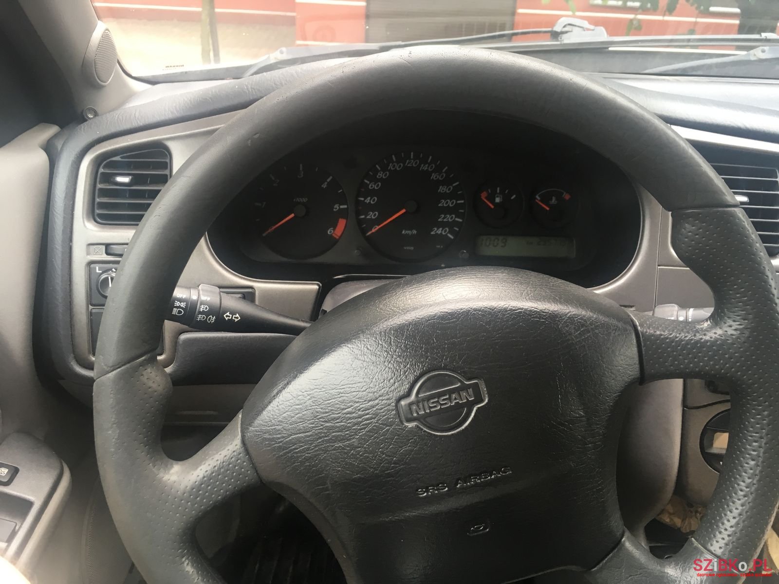 2001' Nissan Primera photo #1