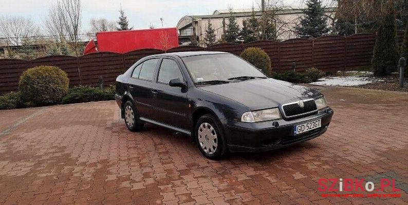 1999' Skoda Octavia photo #2