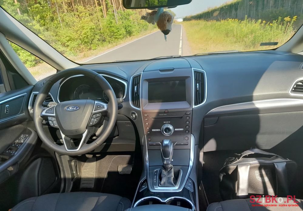 2017' Ford S-Max photo #5