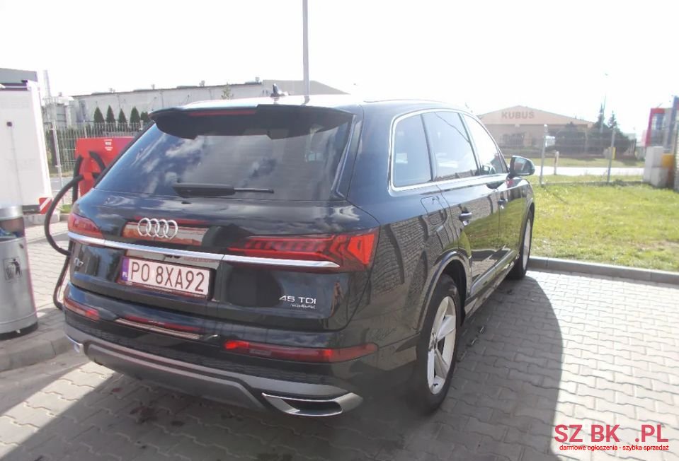2022' Audi Q7 photo #4