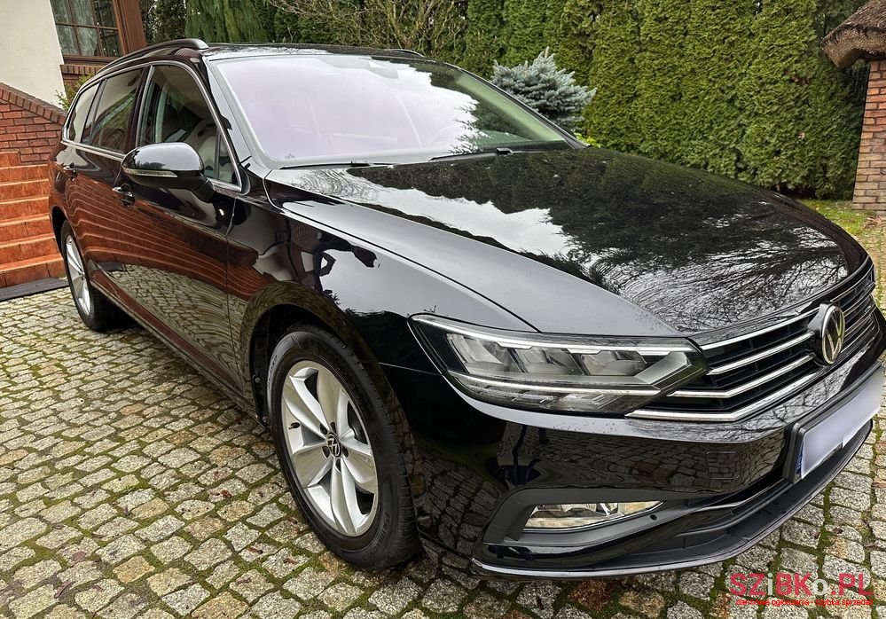 2020' Volkswagen Passat photo #1