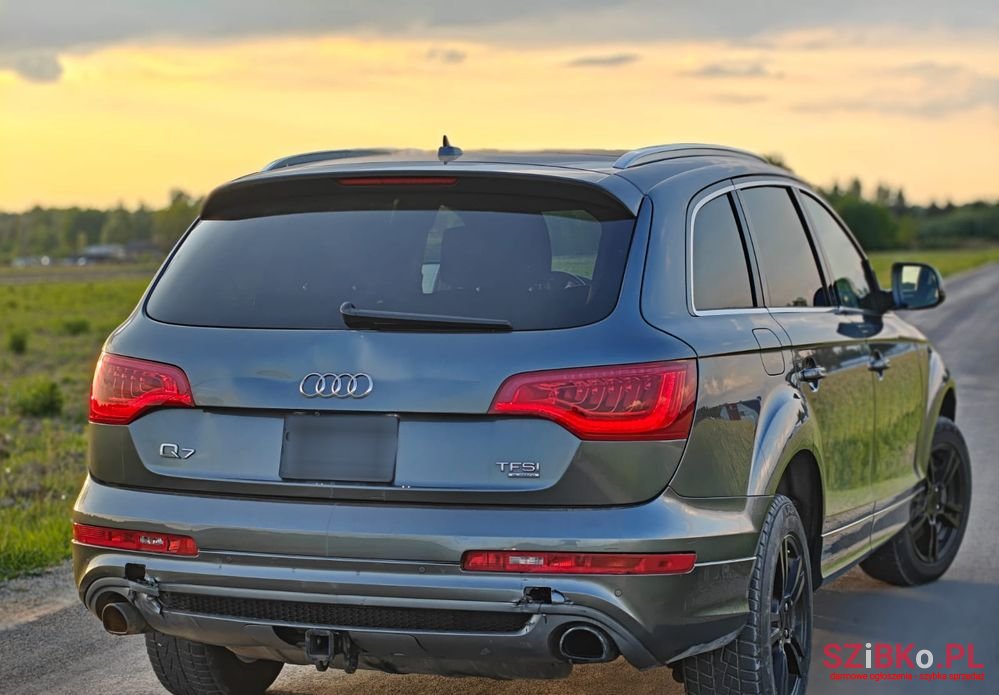 2015' Audi Q7 photo #6