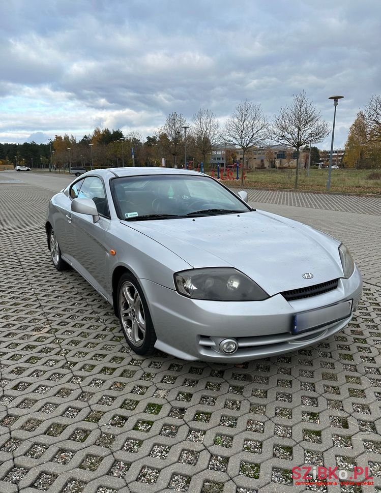 2002' Hyundai Coupe 2.0 Gl photo #1