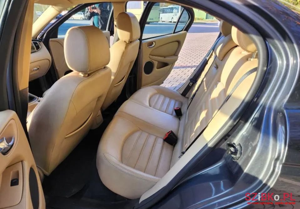 2008' Jaguar X-Type 2.0 D Classic photo #4