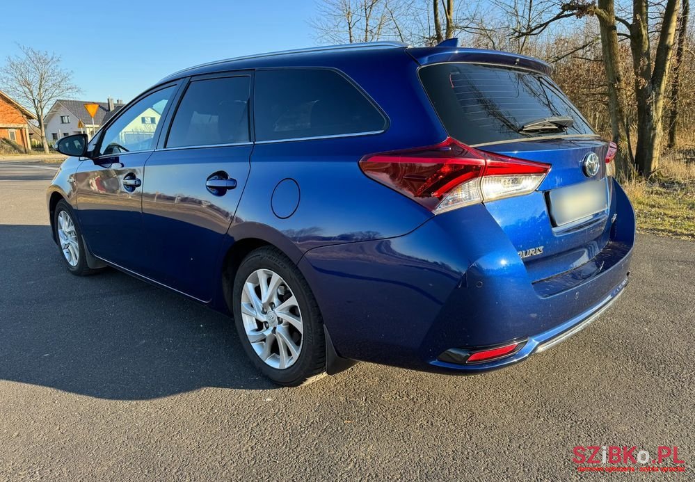 2018' Toyota Auris Hybrid 135 Premium photo #4