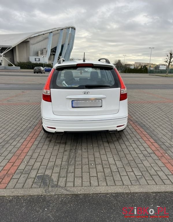 2009' Hyundai i30 I30Cw photo #3