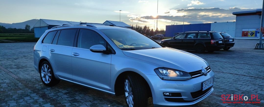 2015' Volkswagen Golf photo #5