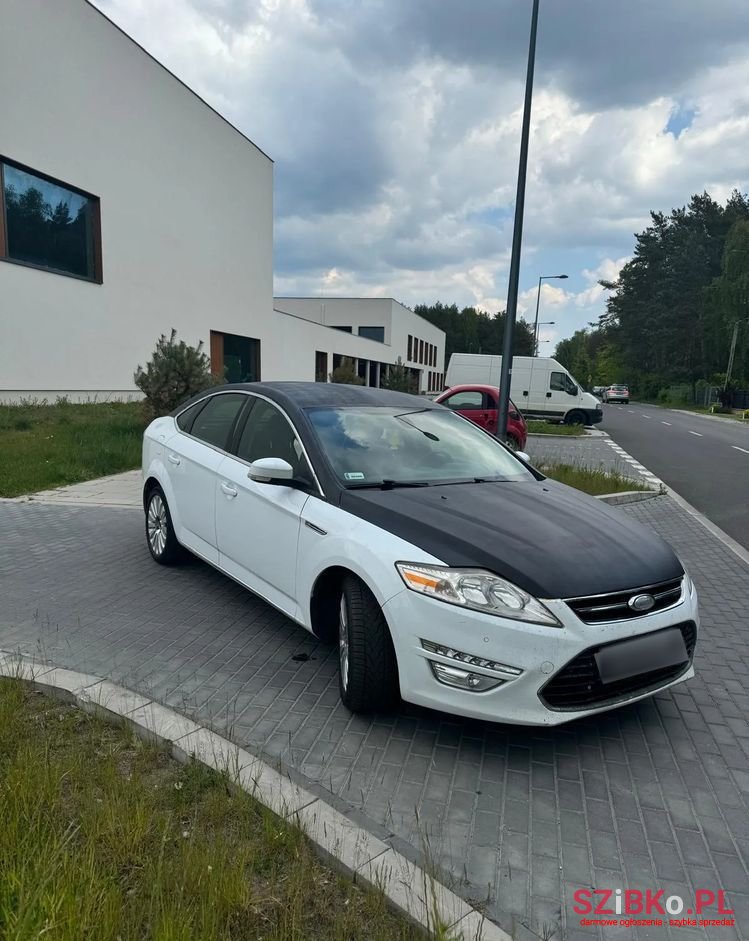 2011' Ford Mondeo photo #2