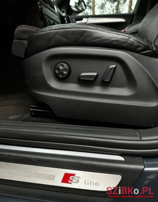 2010' Audi Q5 photo #1