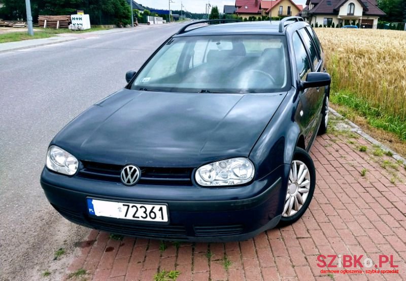 2003' Volkswagen Golf photo #1