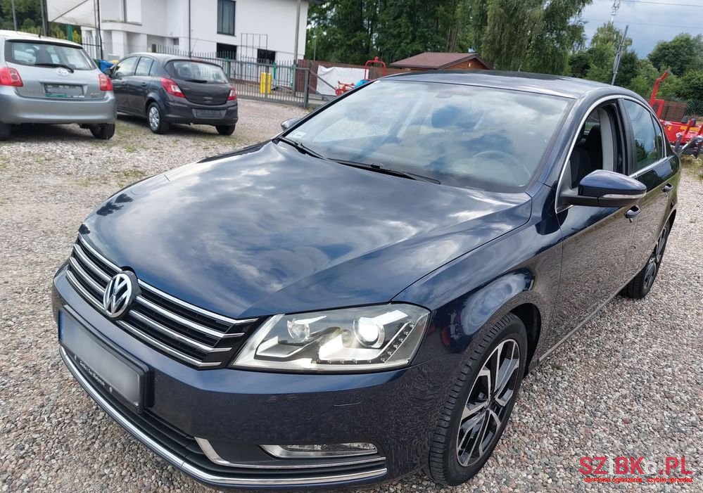 2013' Volkswagen Passat photo #1