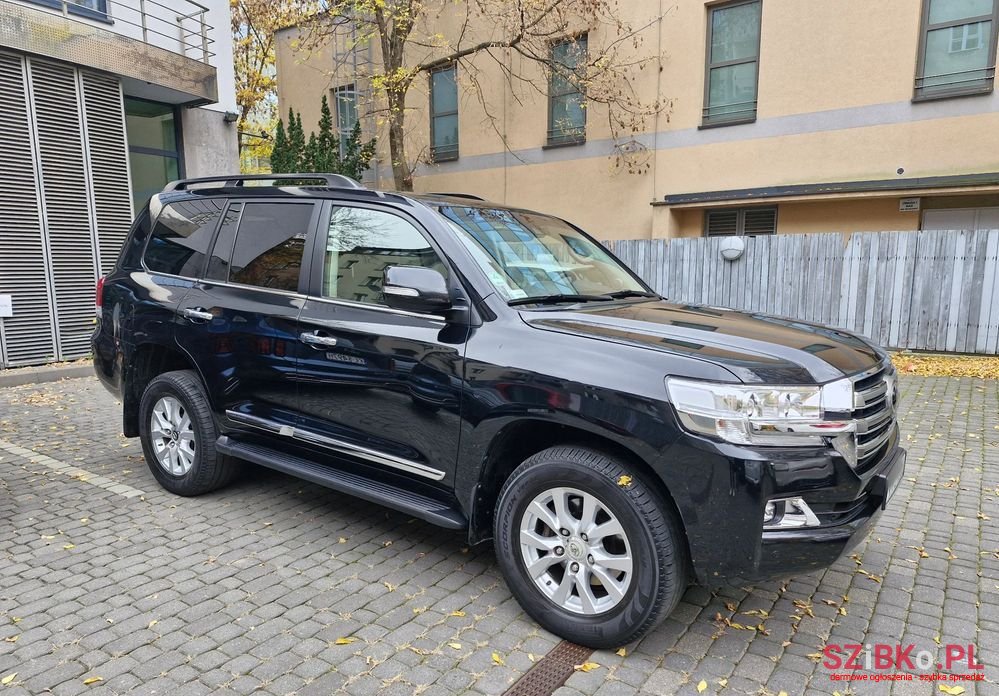 2016' Toyota Land Cruiser photo #4