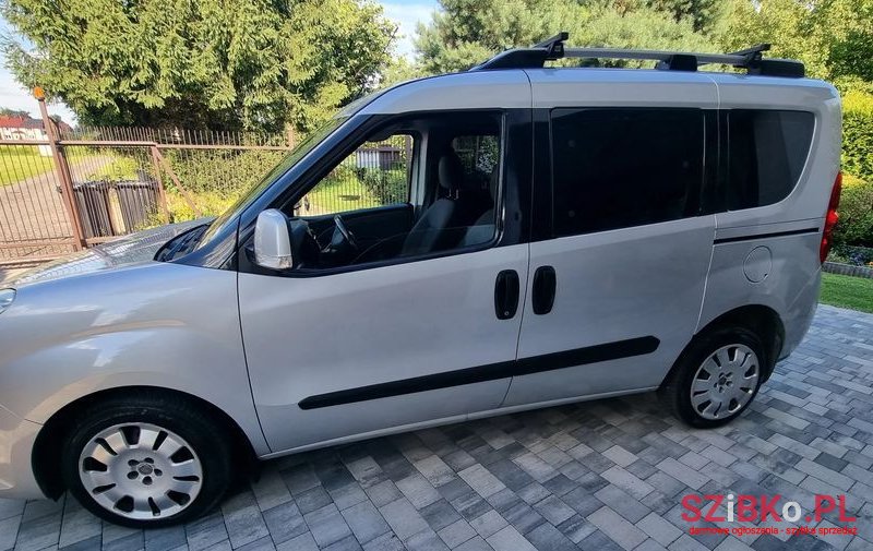 2011' Fiat Doblo 1.6 Multijet 16V Active photo #4